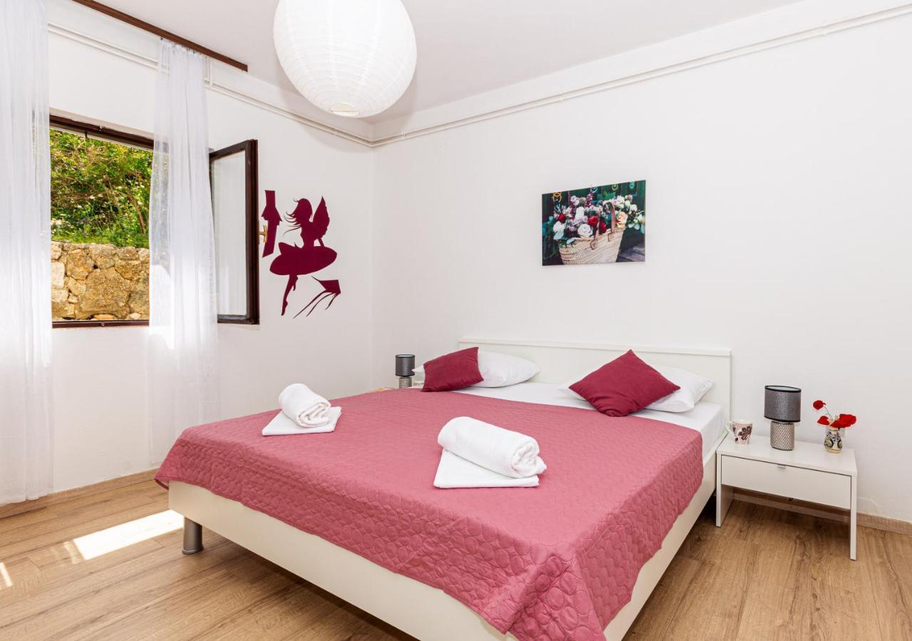 Plemic Apartman Pag Town